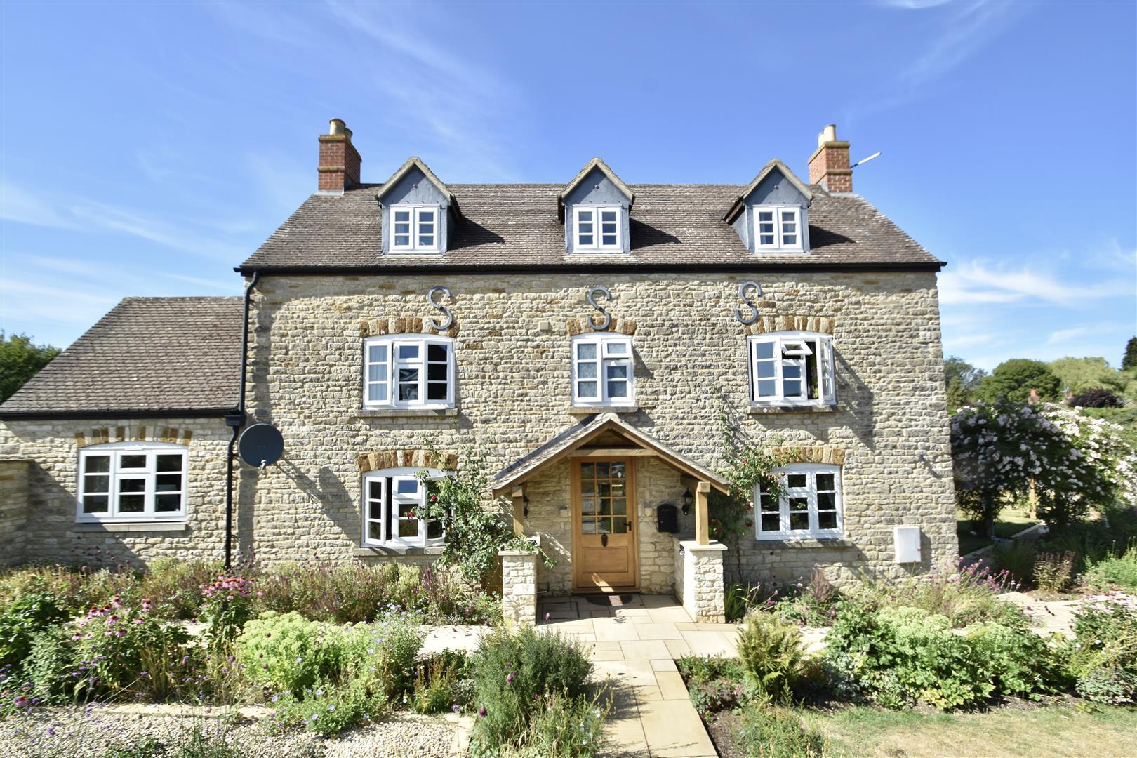 Property Image 393e6192-c623-4d27-9894-f1eb99f6fa29