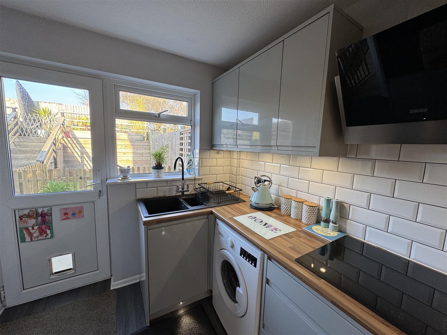 Property Image 393f5d2a-56a0-4137-bcb9-910085b1a985