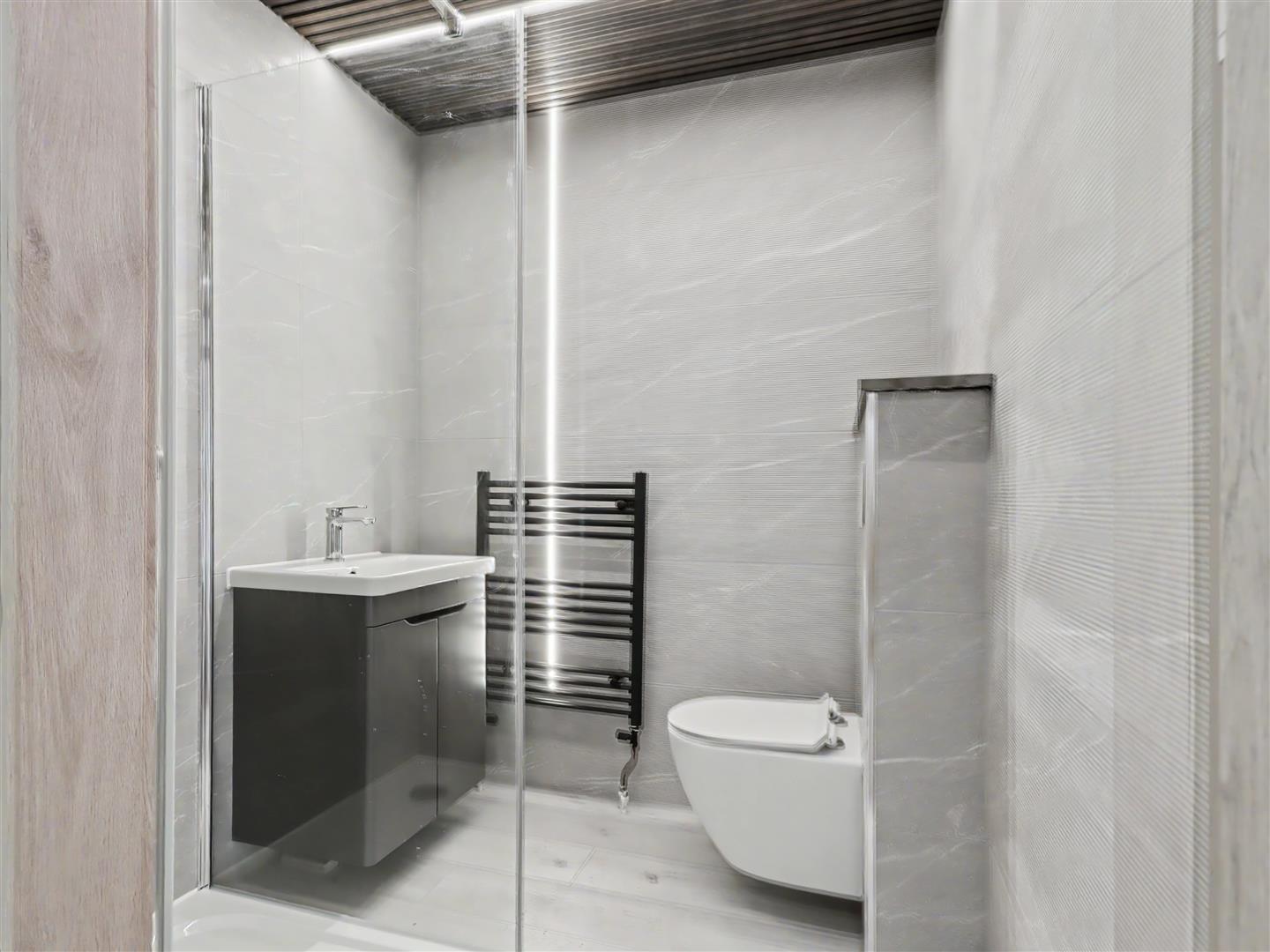 Property Image 394c103c-f12b-4c3e-88e1-030c52917f1d