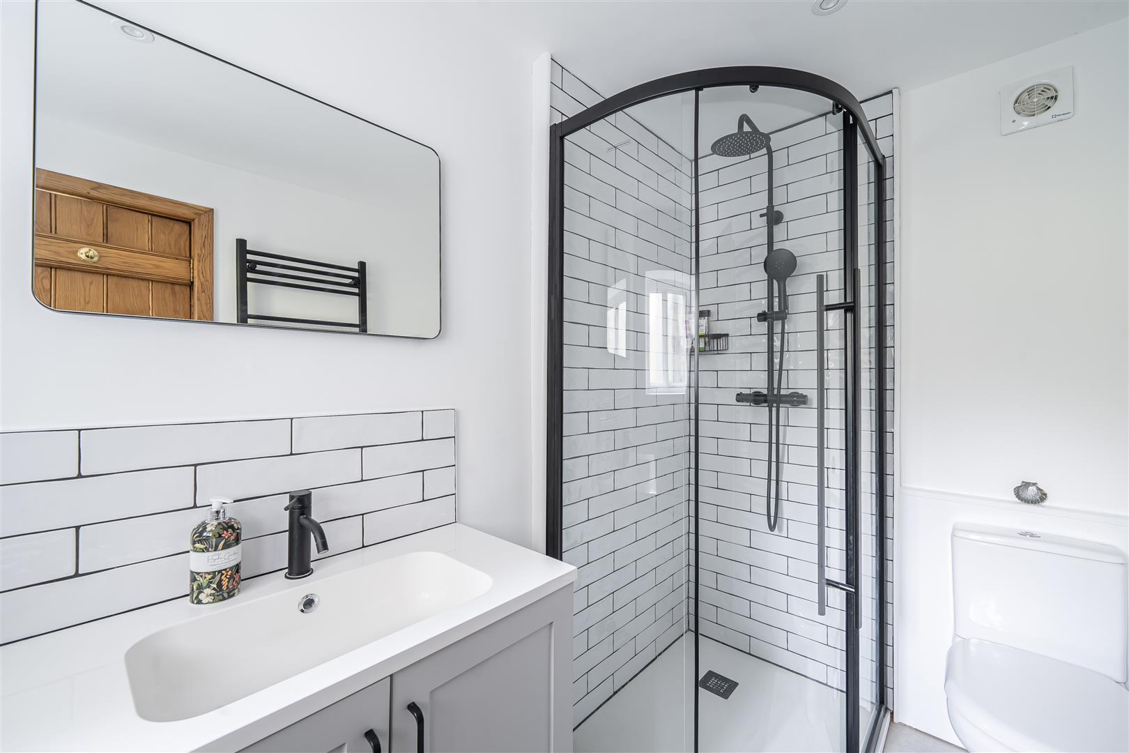 Property Image 394fc52a-e3c6-4505-8d54-7b931960da01