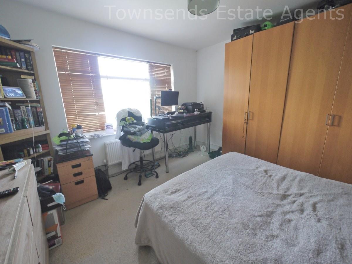 Property Image 395298ec-e609-47a4-89f6-6228fbf0a8e2