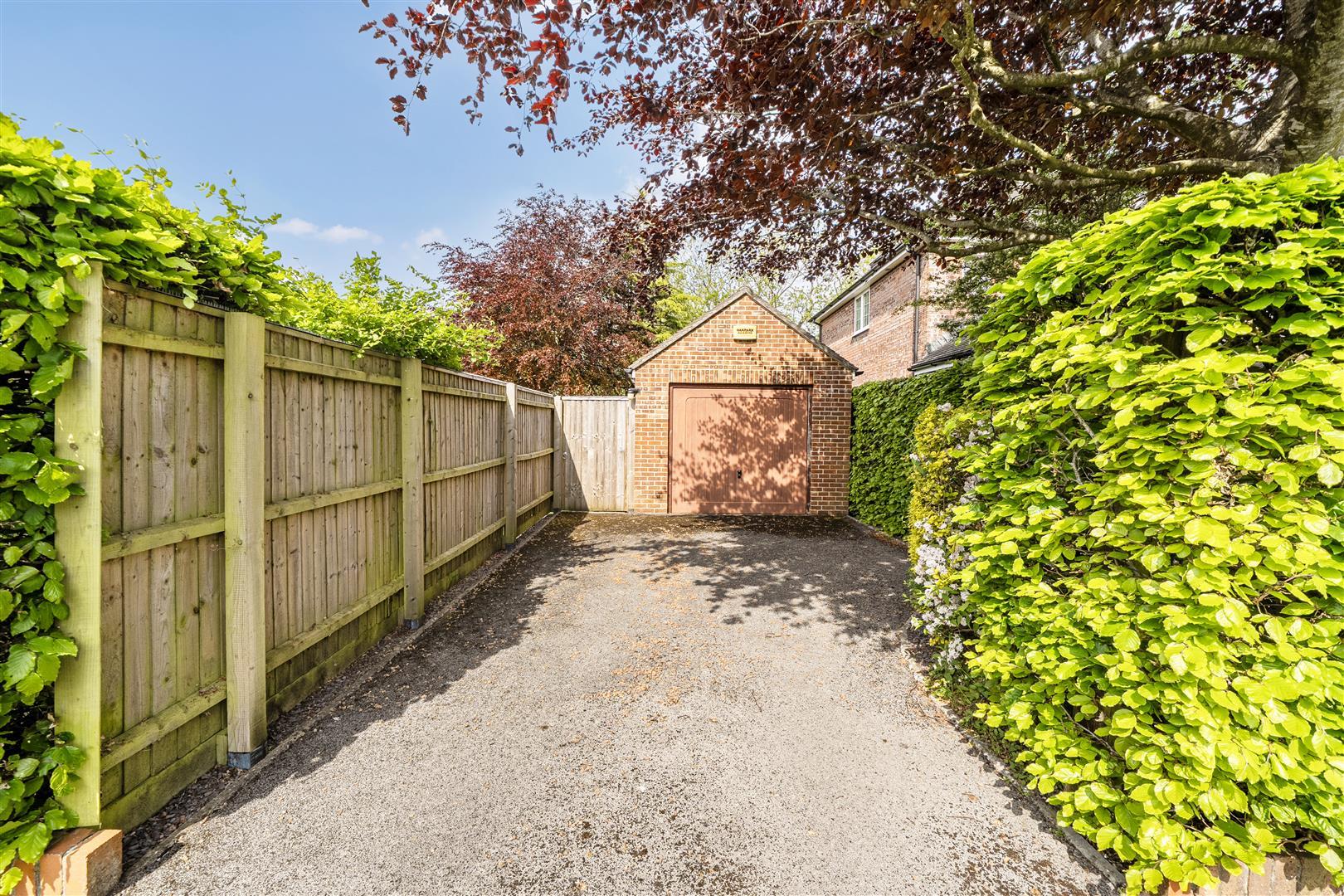 Property Image 39984355-d95c-44f5-b555-8fcf787f40b0
