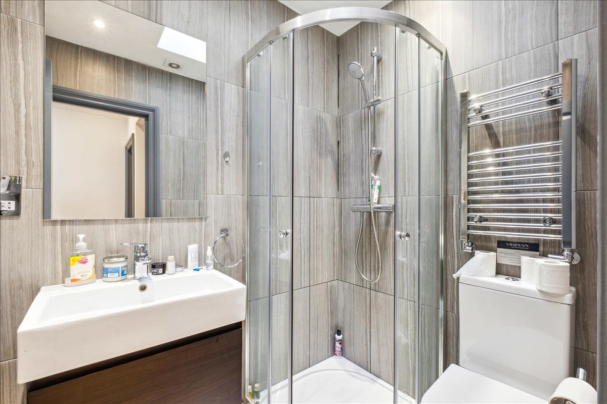 Property Image 39a96981-1d5c-492a-938f-767cb43d3590