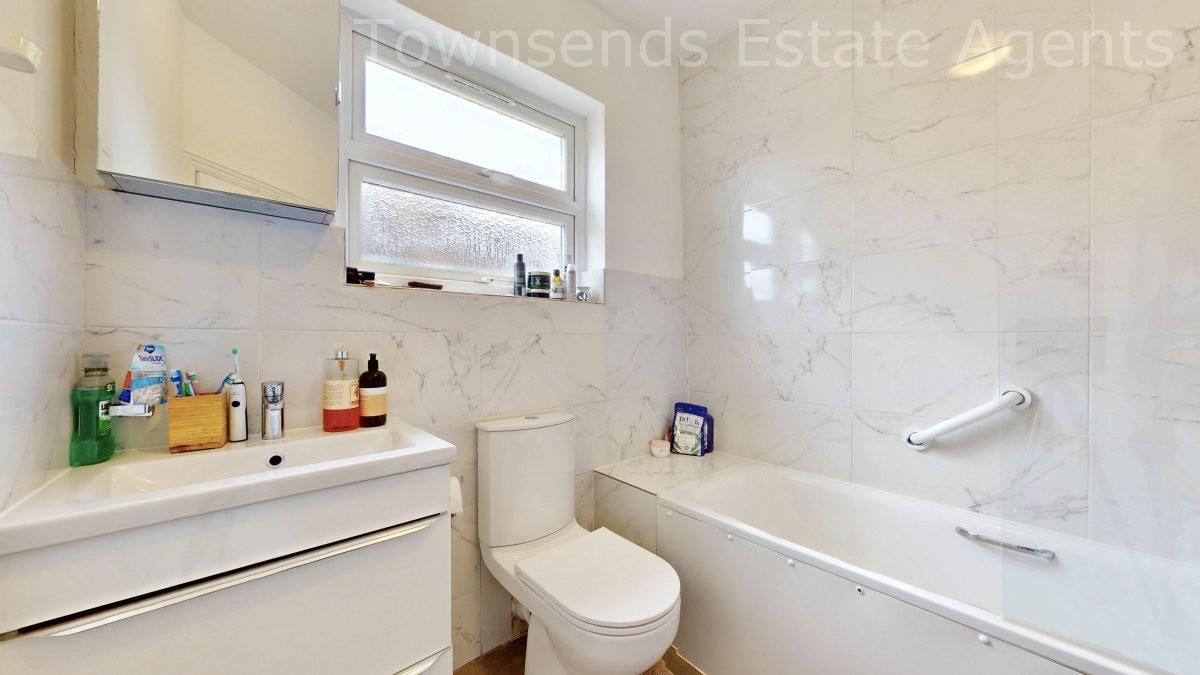Property Image 39a98cb7-c367-4dae-b6d4-b7ff10efe2c0