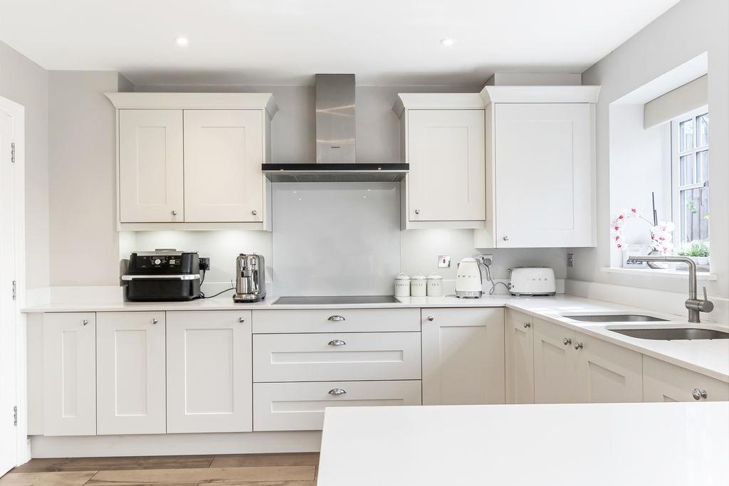 Property Image 39ac1354-8a5a-4bc1-9e01-343d1f961a35