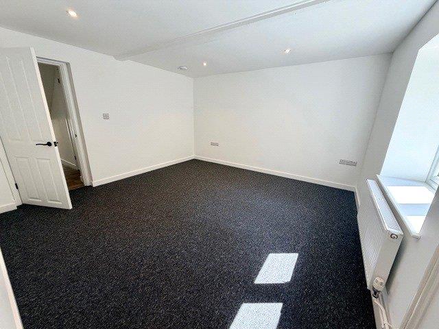 Property Image 39ba0b00-687d-4721-8c82-2892e26a50a2
