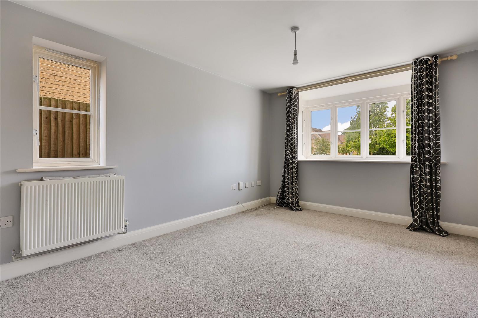 Property Image 39cbc016-7c08-450c-9915-f96ed2036af2