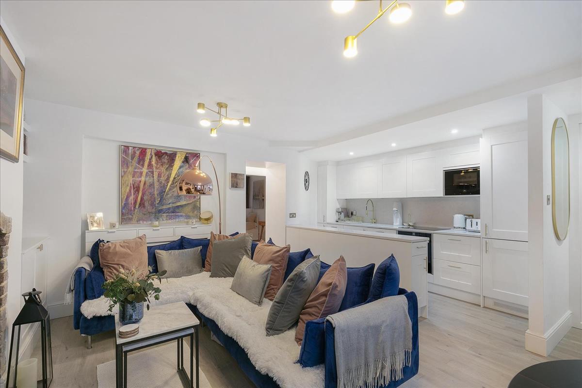Property Image 39cc035c-6a37-471f-ac92-3f62a23f3a73