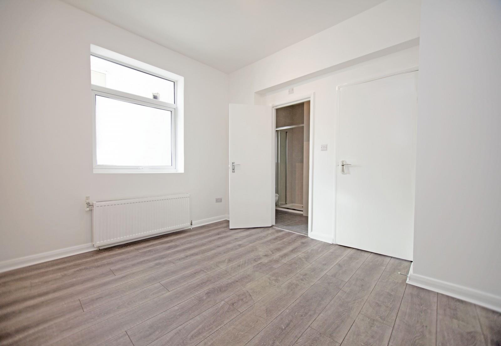 Property Image 39d0c3a8-27bd-4aa5-b573-112731277252