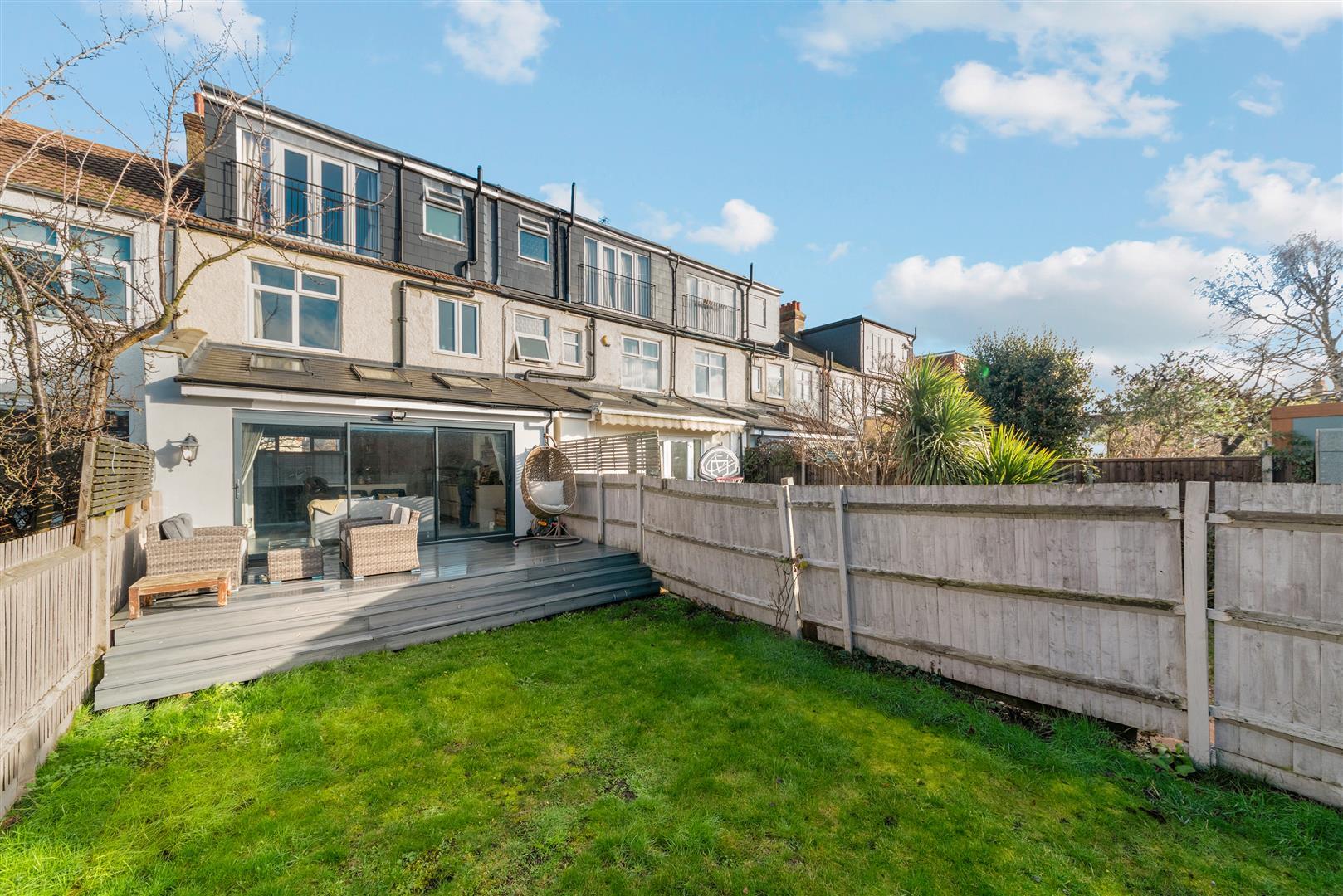 Property Image 39d9ce9a-0257-4358-95f3-a9e0c5f42f3a