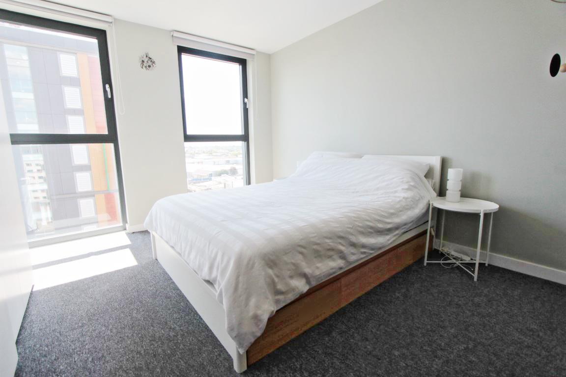 Property Image 39e0e528-c2f6-40ae-9545-c097afedd080