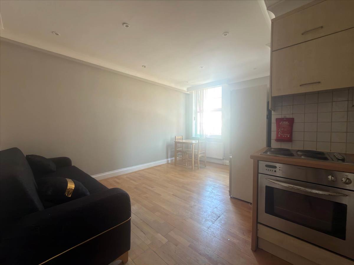 Property Image 39f6270d-f524-42eb-a697-56440858ce2c