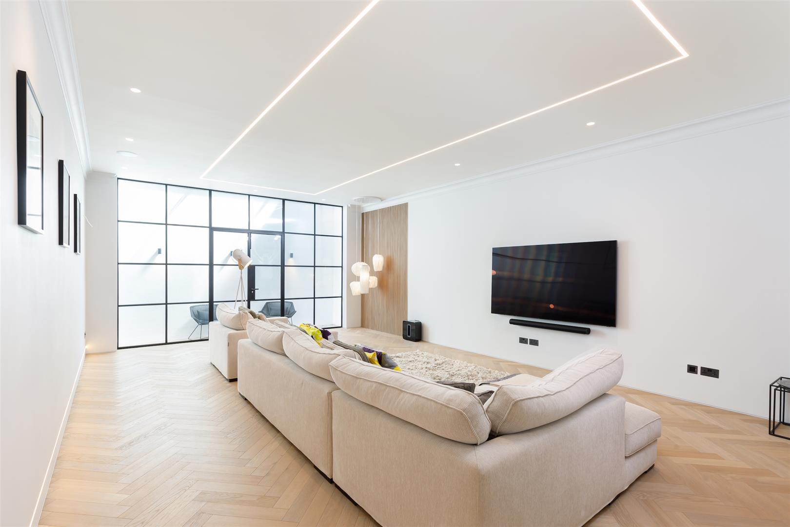 Property Image 3a137cef-85ae-44cf-becb-3cbf459ea9f2