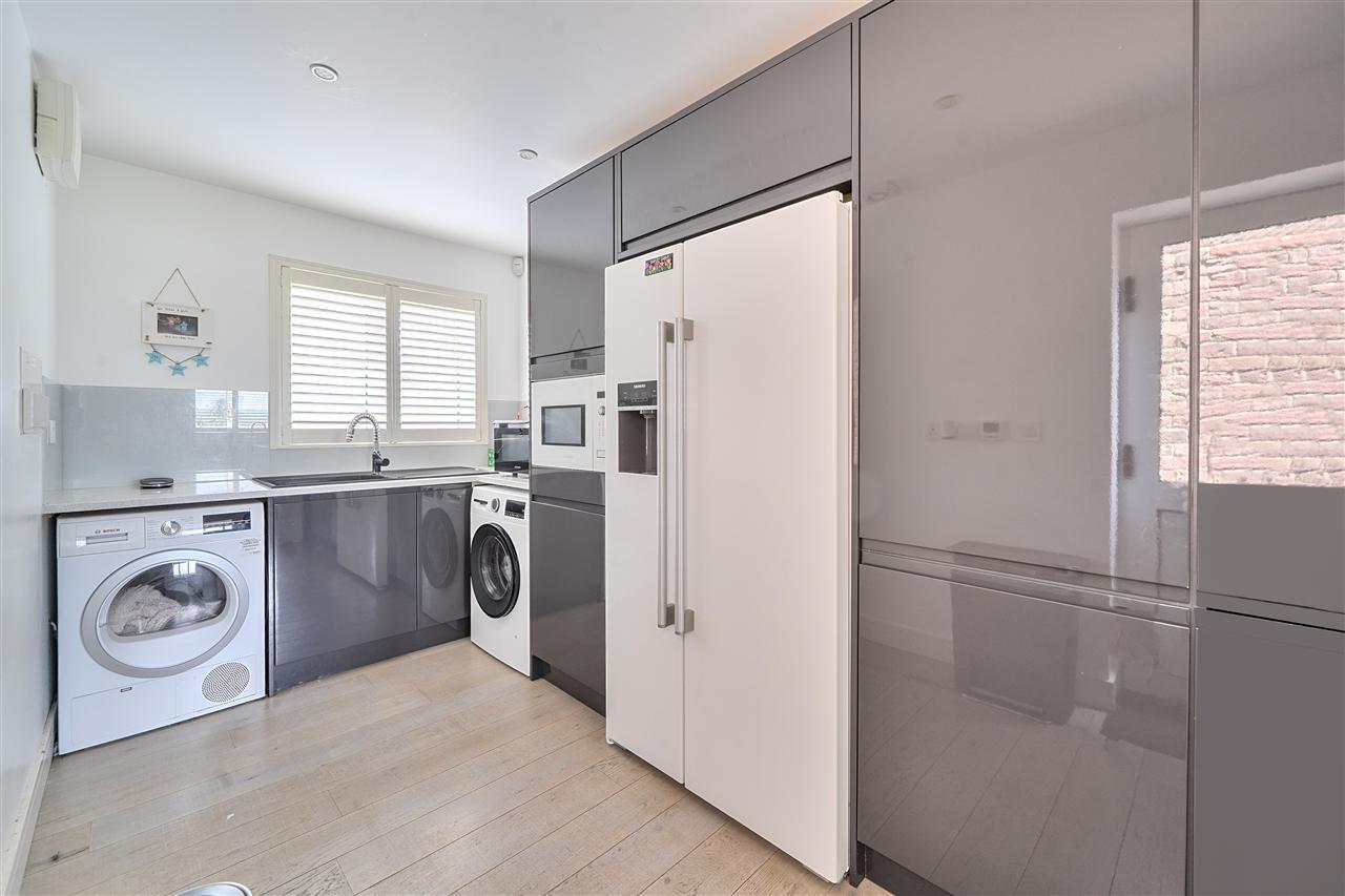 Property Image 3a265d8a-a4a5-40f9-90fd-587c248b73cc