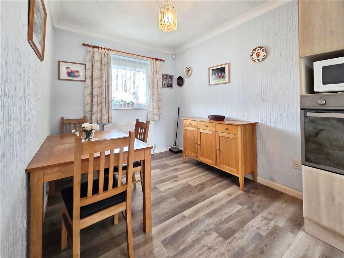 Property Image 3a3151e6-2bb5-41d3-b2c6-3d04db77529c