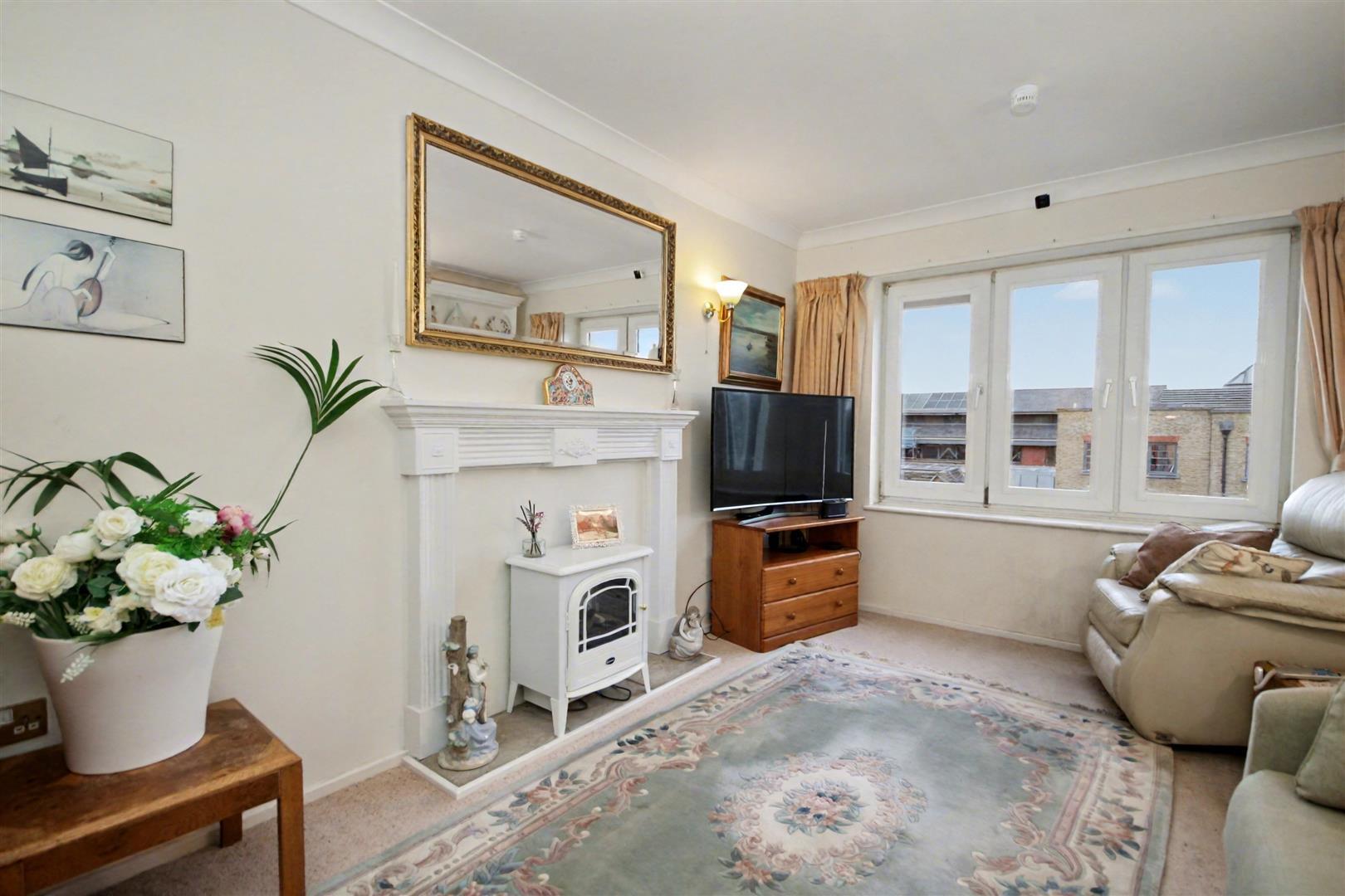 Property Image 3a404e64-4c79-4f1f-a805-3c338823f713