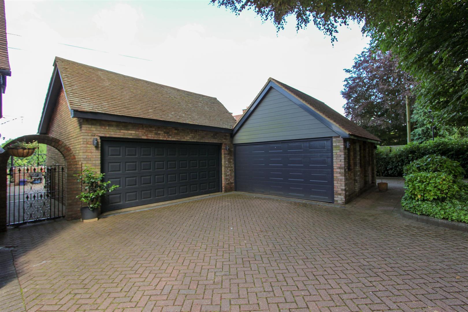 Property Image 3a4ee680-40fb-4f81-9c13-bb7677f8138d
