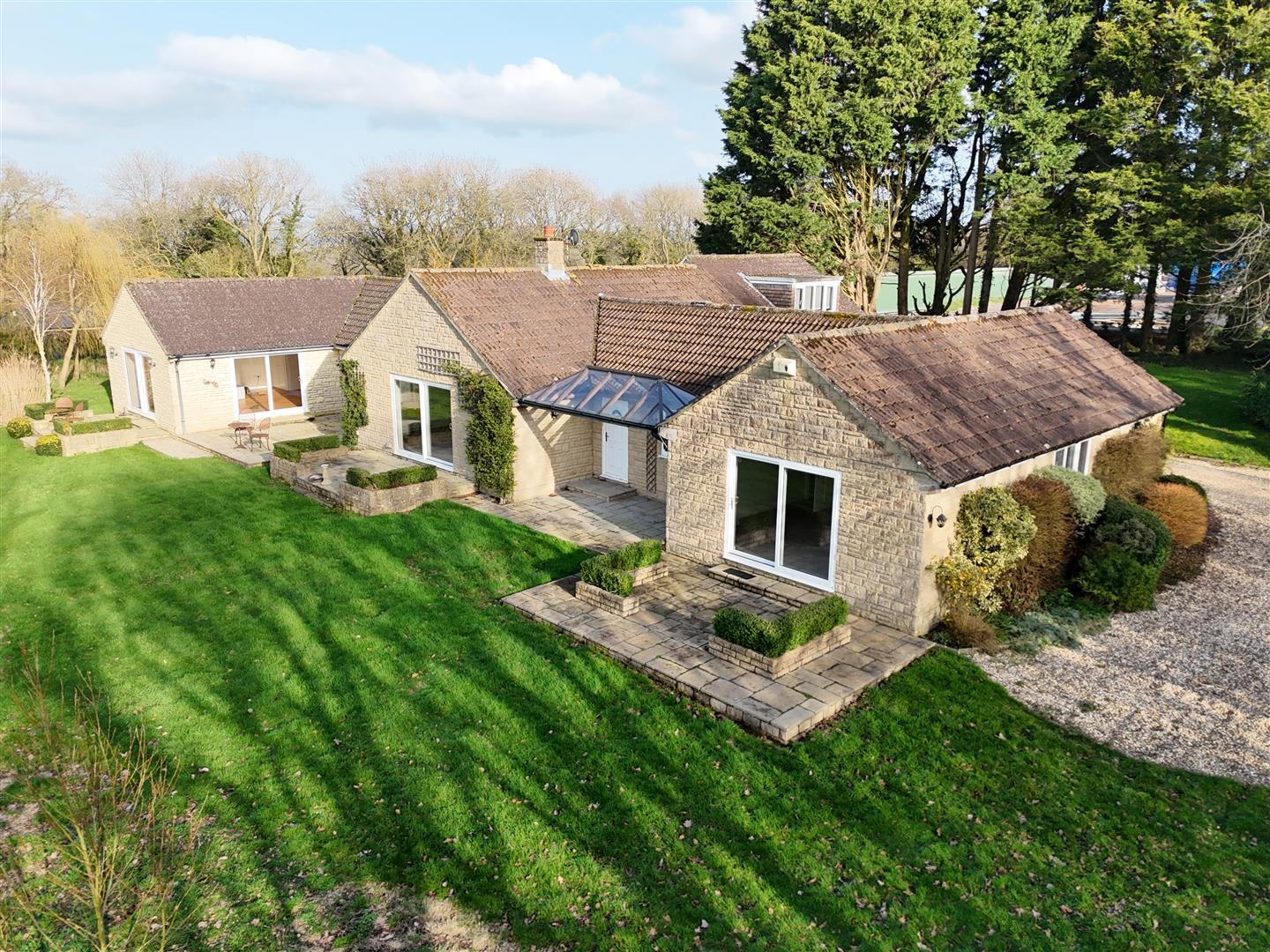 Property Image 3a626a47-91f2-44d7-9aaa-6343e9d87ce1