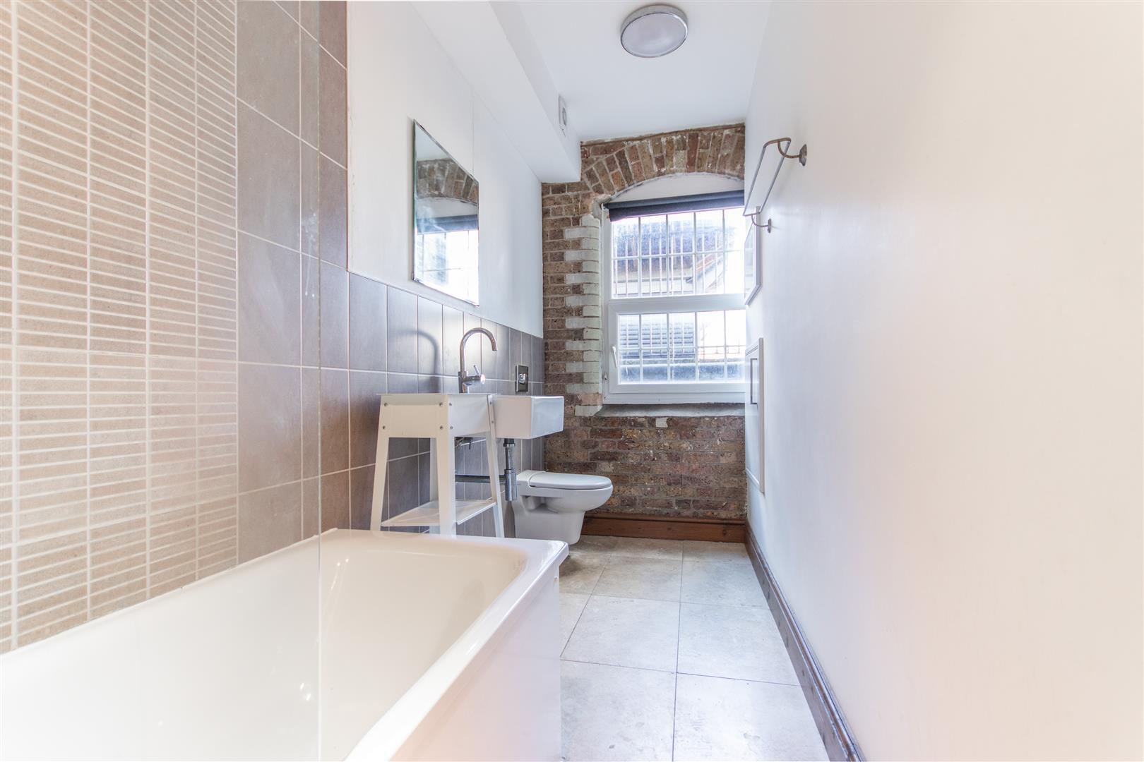 Property Image 3a732eea-c86a-405f-877e-7f245a4192a4