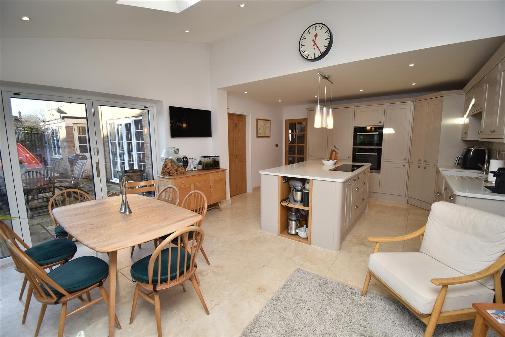 Property Image 3a8339a5-4533-4bd6-bca1-fa5f887da052