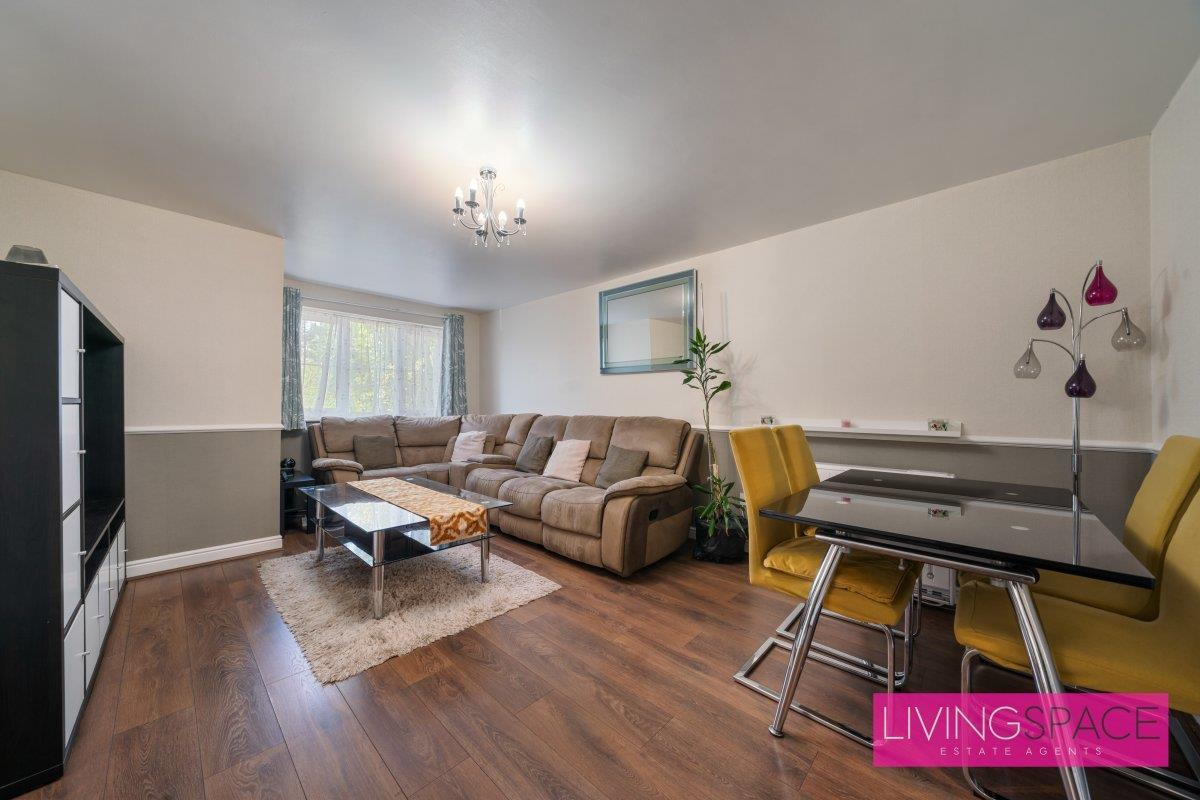 Property Image 3a8c57c4-38bd-44b4-a285-e3accdecf59f