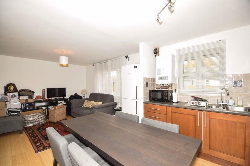 Property Image 3a906189-e3df-4cd5-b039-88d0d9ab7452