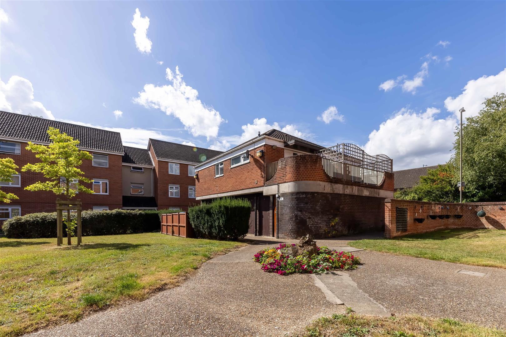Property Image 3a9d8681-61cf-458a-98fd-76cc5c157232