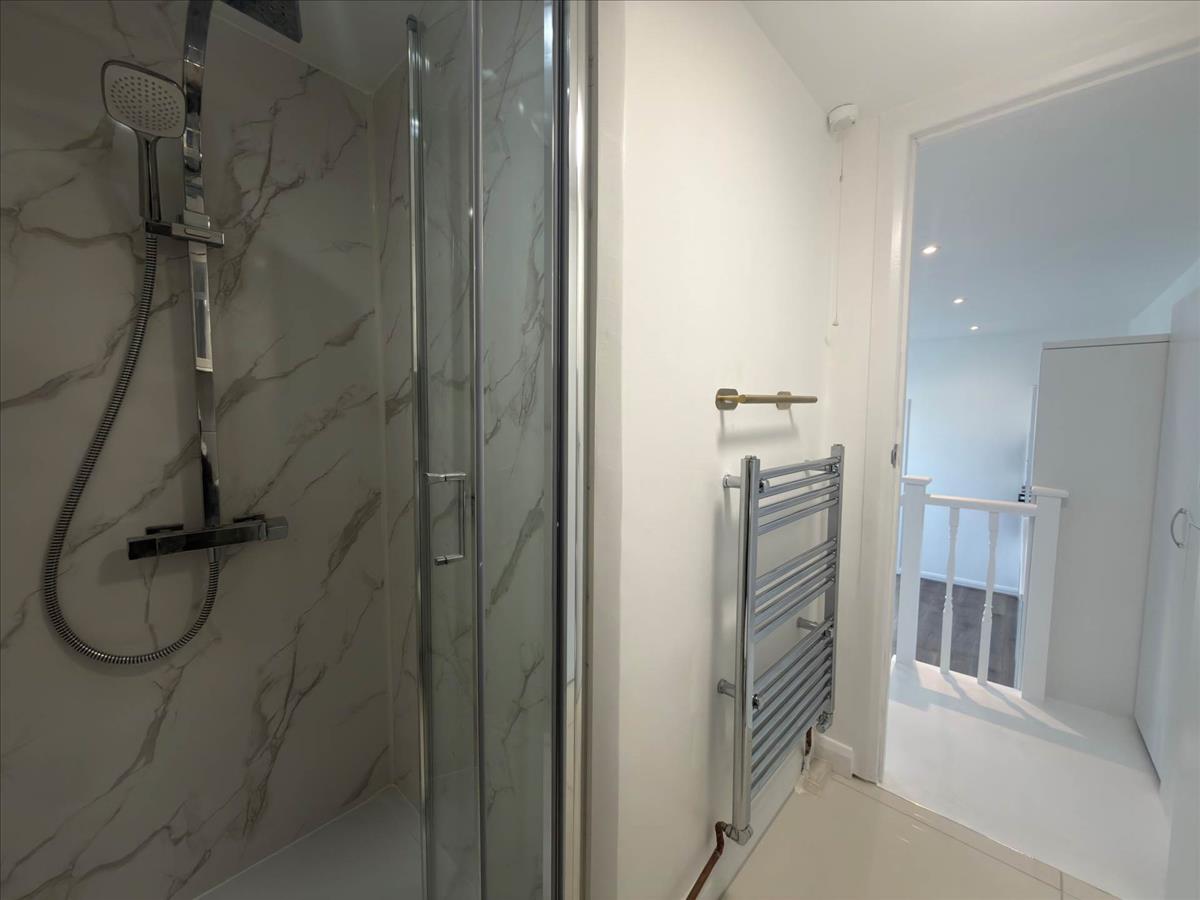 Property Image 3a9e15f0-94b8-4f09-8e55-22a120a53b83