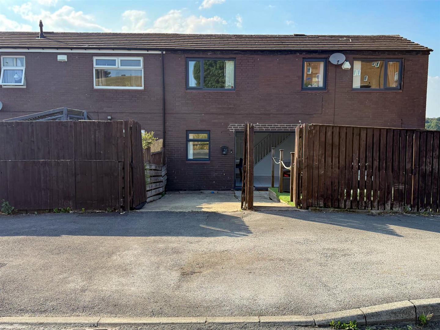 Property Image 3ac1e759-ebc1-4710-ab69-3a2e0366f745