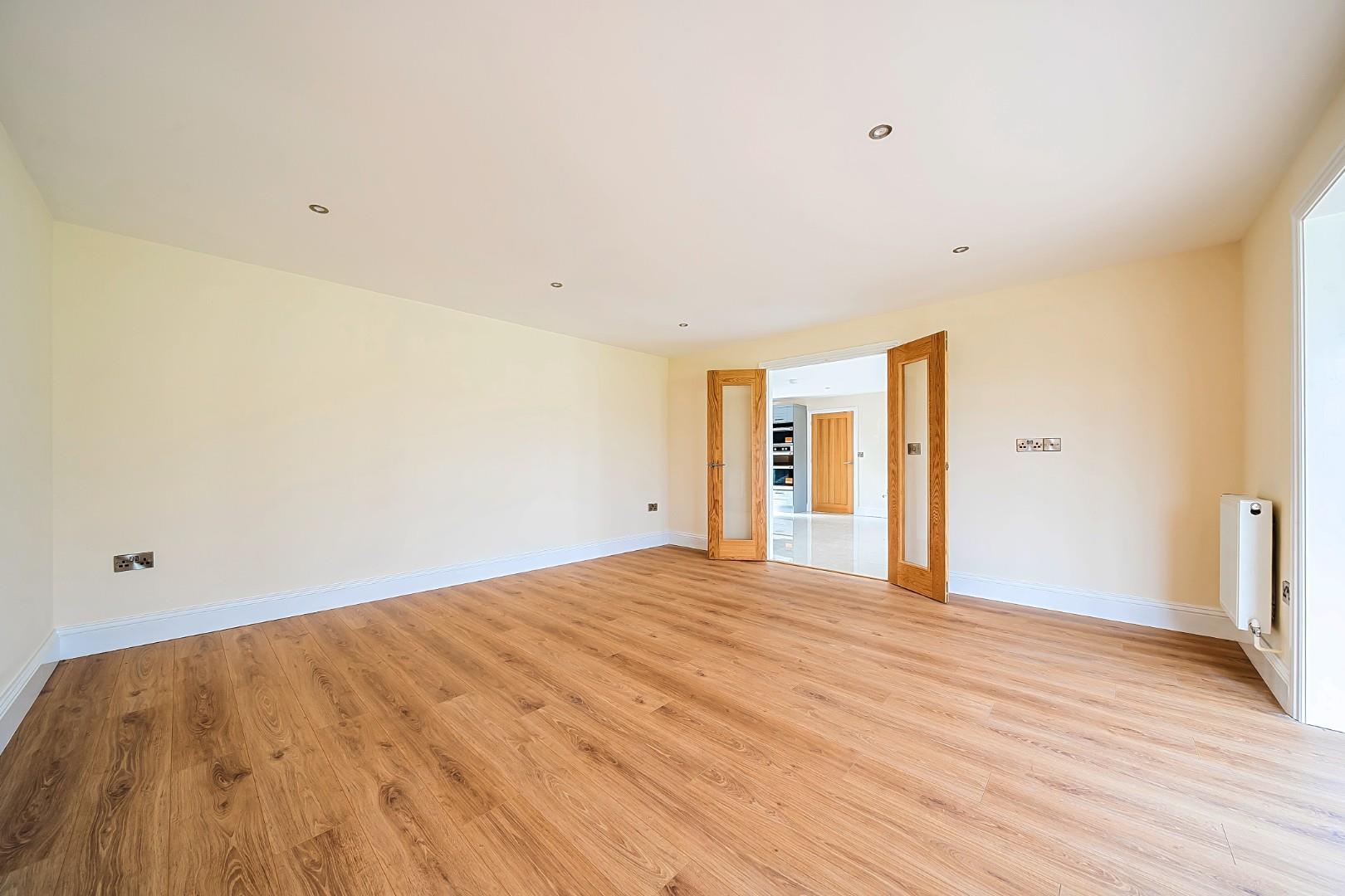 Property Image 3ae0841d-eb48-41b0-bc74-65b1bca424f1