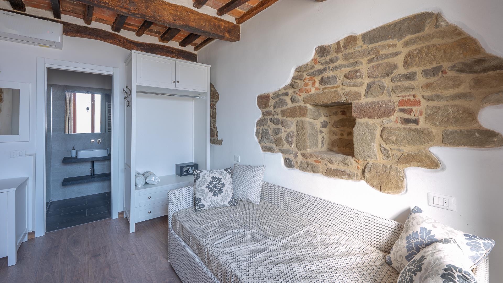 Property Image 3ae51b72-d2f2-42eb-a659-a4d0d478790e