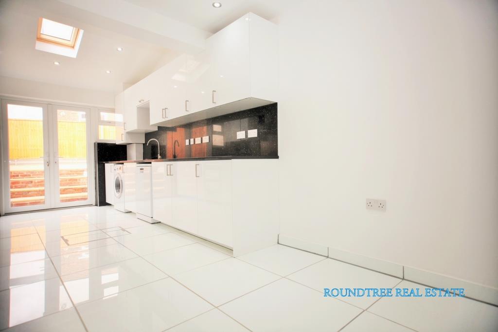 Property Image 3aebabc7-d3c1-43ec-9439-132c19a1962f