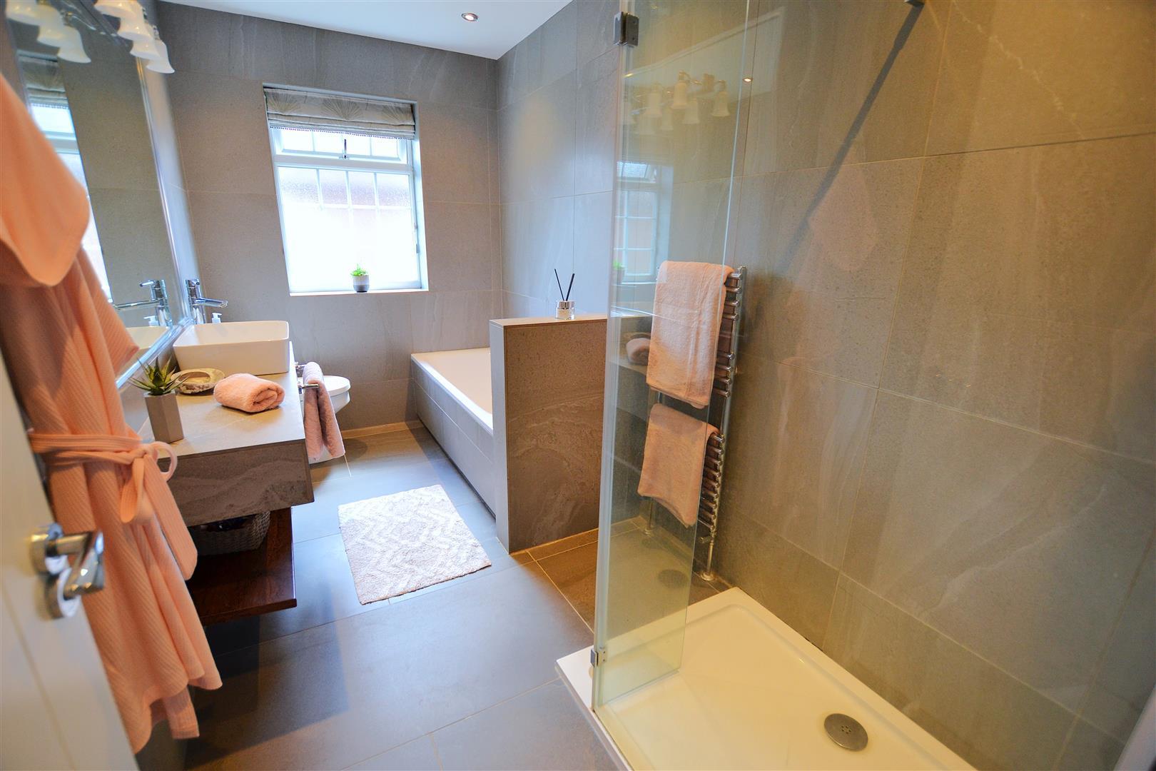 Property Image 3af9daa4-dc4f-4375-9cc7-9da2a5ca5b1e
