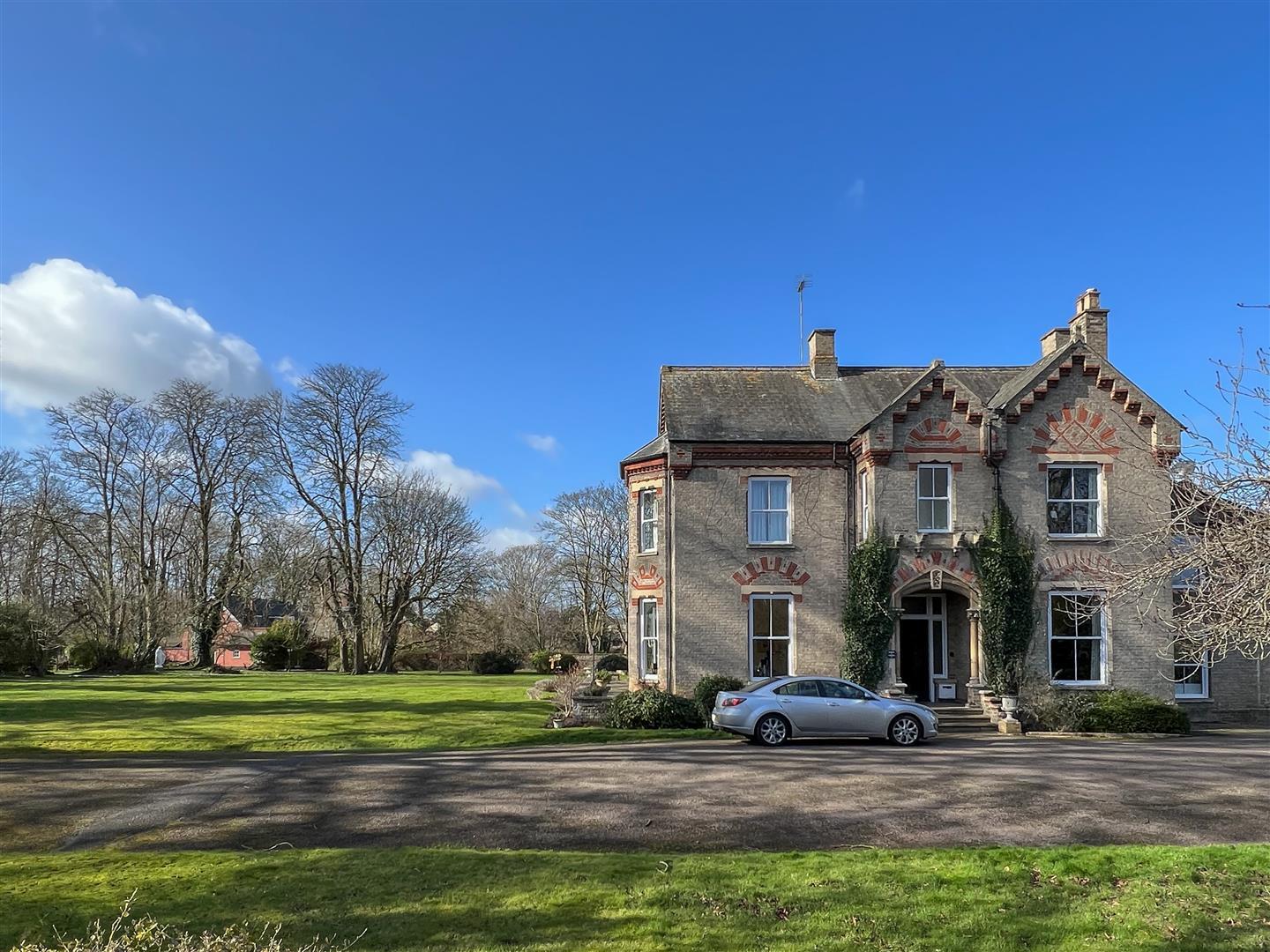 Property Image 3b3d7b16-9f76-4080-949d-327d084e1b46
