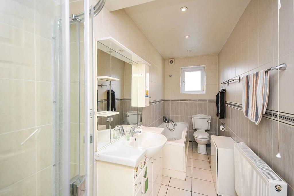 Property Image 3ba6ab8f-cae0-45db-a60e-4f8fcf4f47ac
