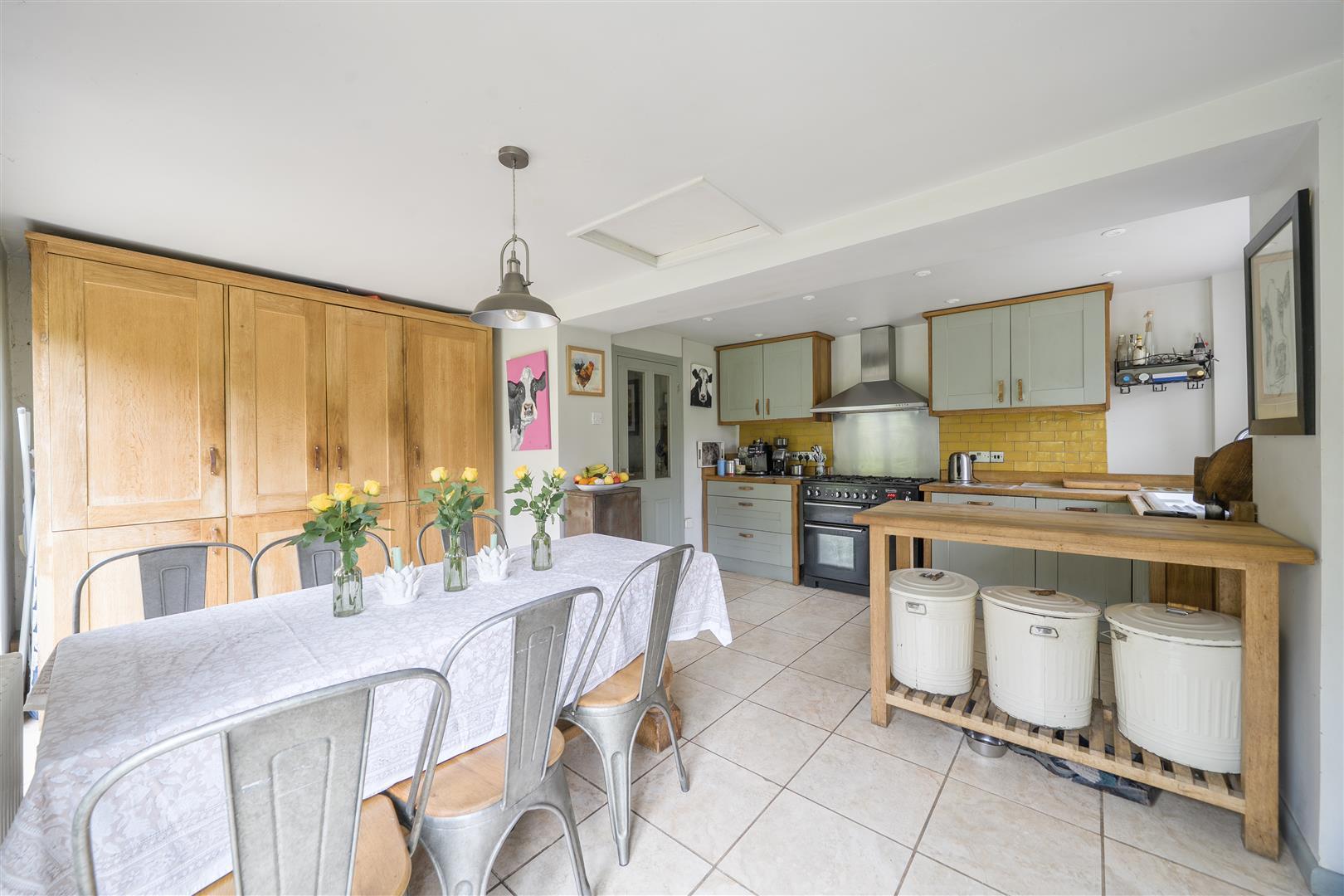 Property Image 3bbb7e91-0e83-4604-8edf-85e62950e43e