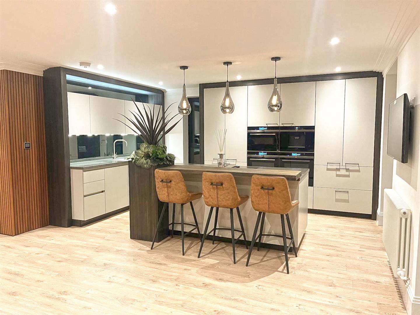 Property Image 3bc181cc-86d3-403a-8a6d-cfabd5e2dafb