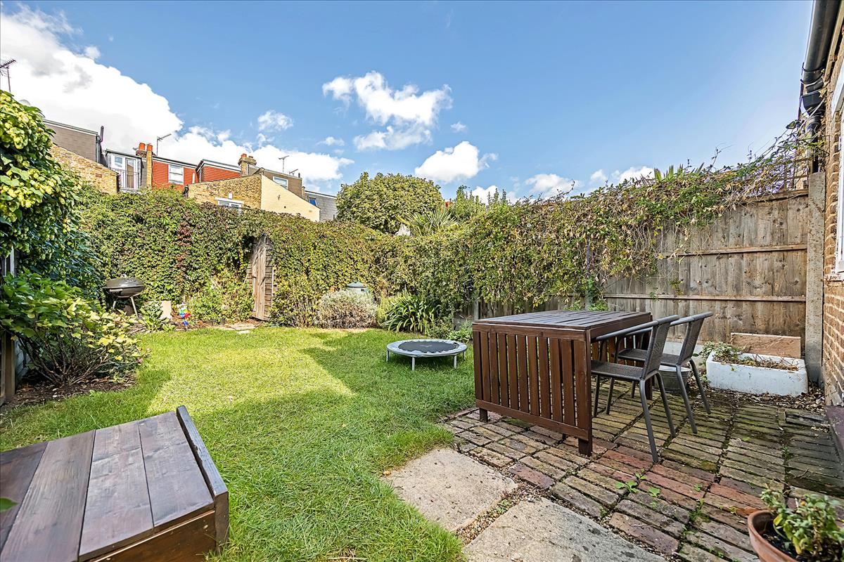 Property Image 3c493457-aa56-4bde-a1e9-35e9099f37f9