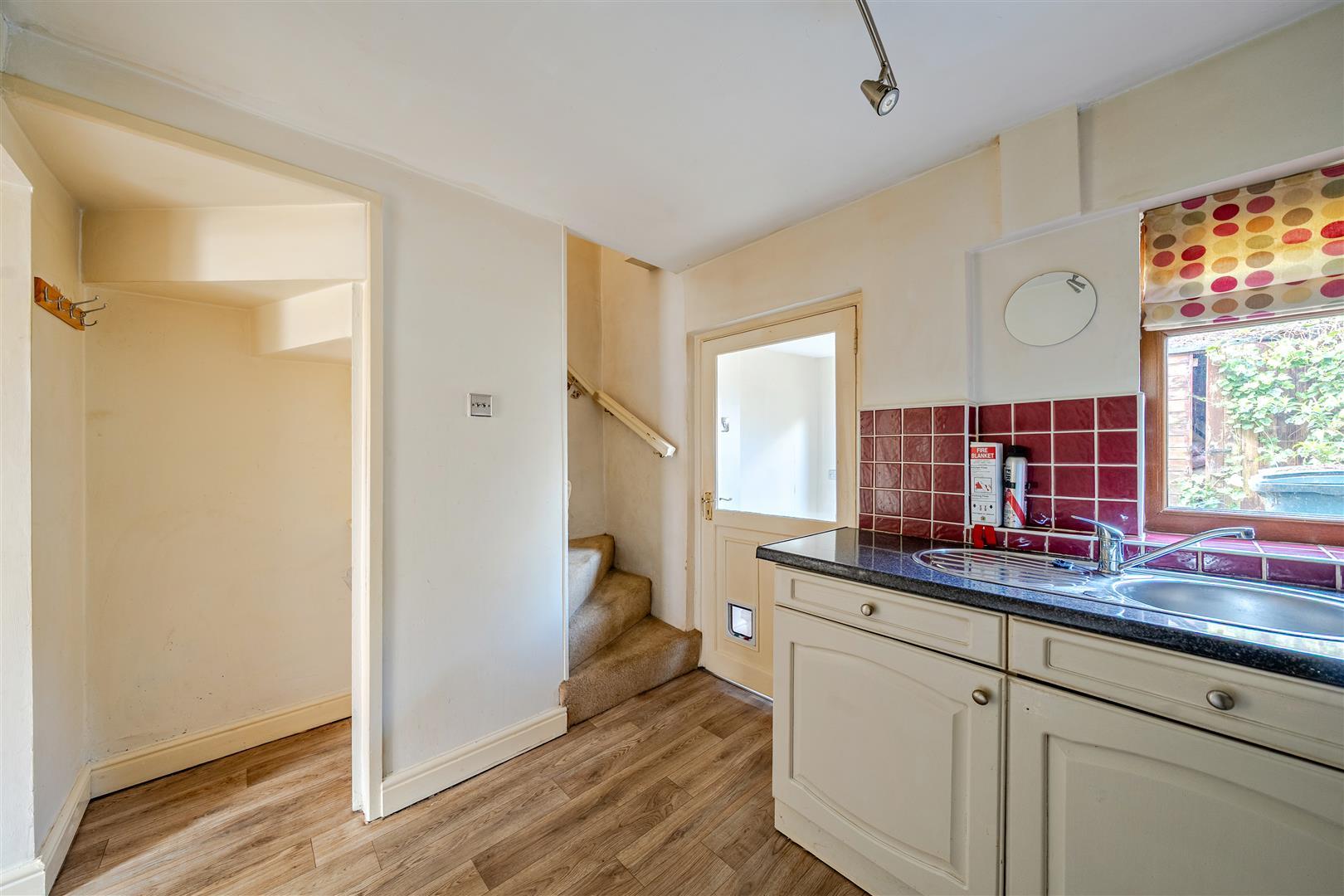 Property Image 3c4e464c-540b-43de-bf85-44f7e7274f98