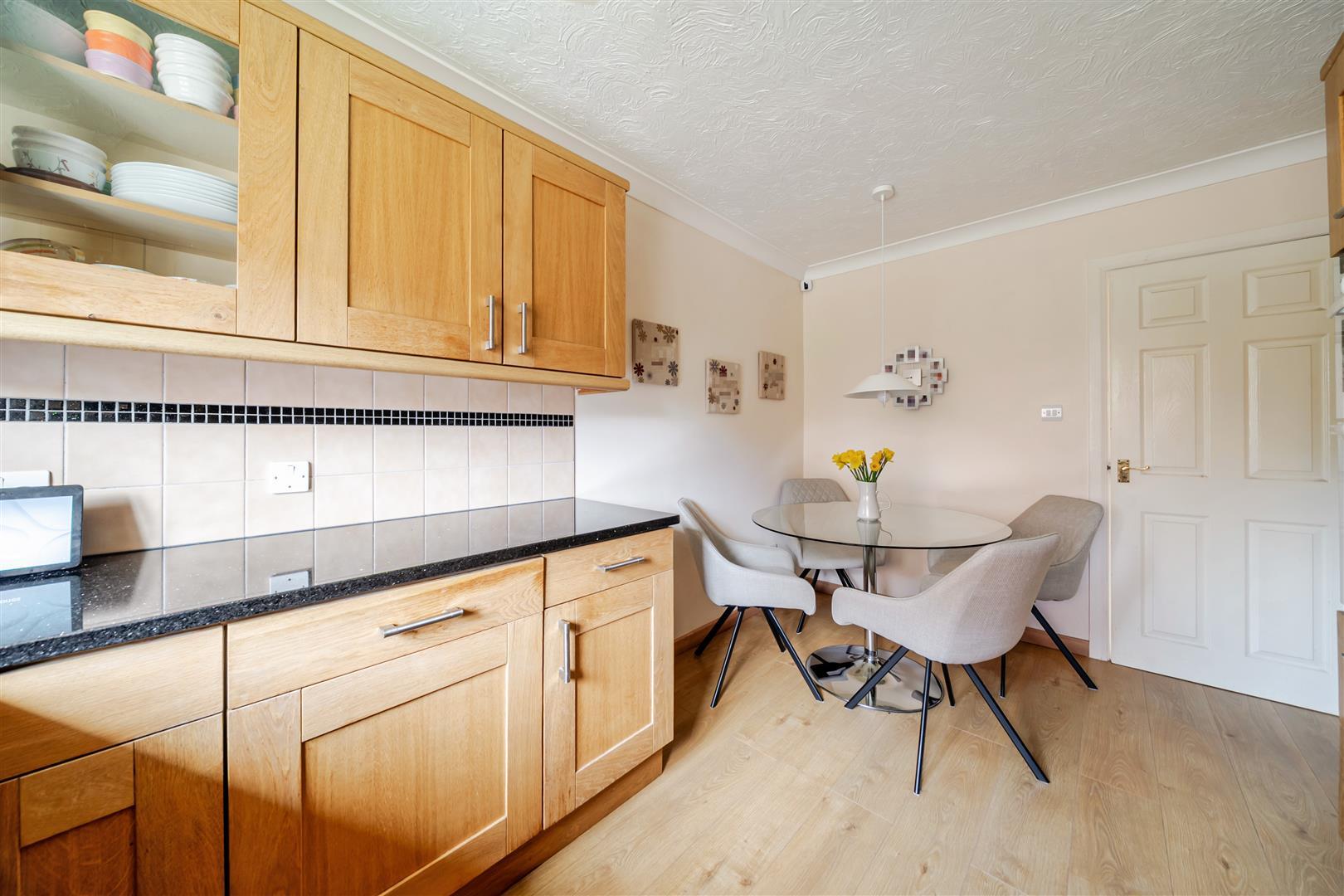 Property Image 3c5f8a5d-8a16-43d1-9dd9-1f6783f0f16a