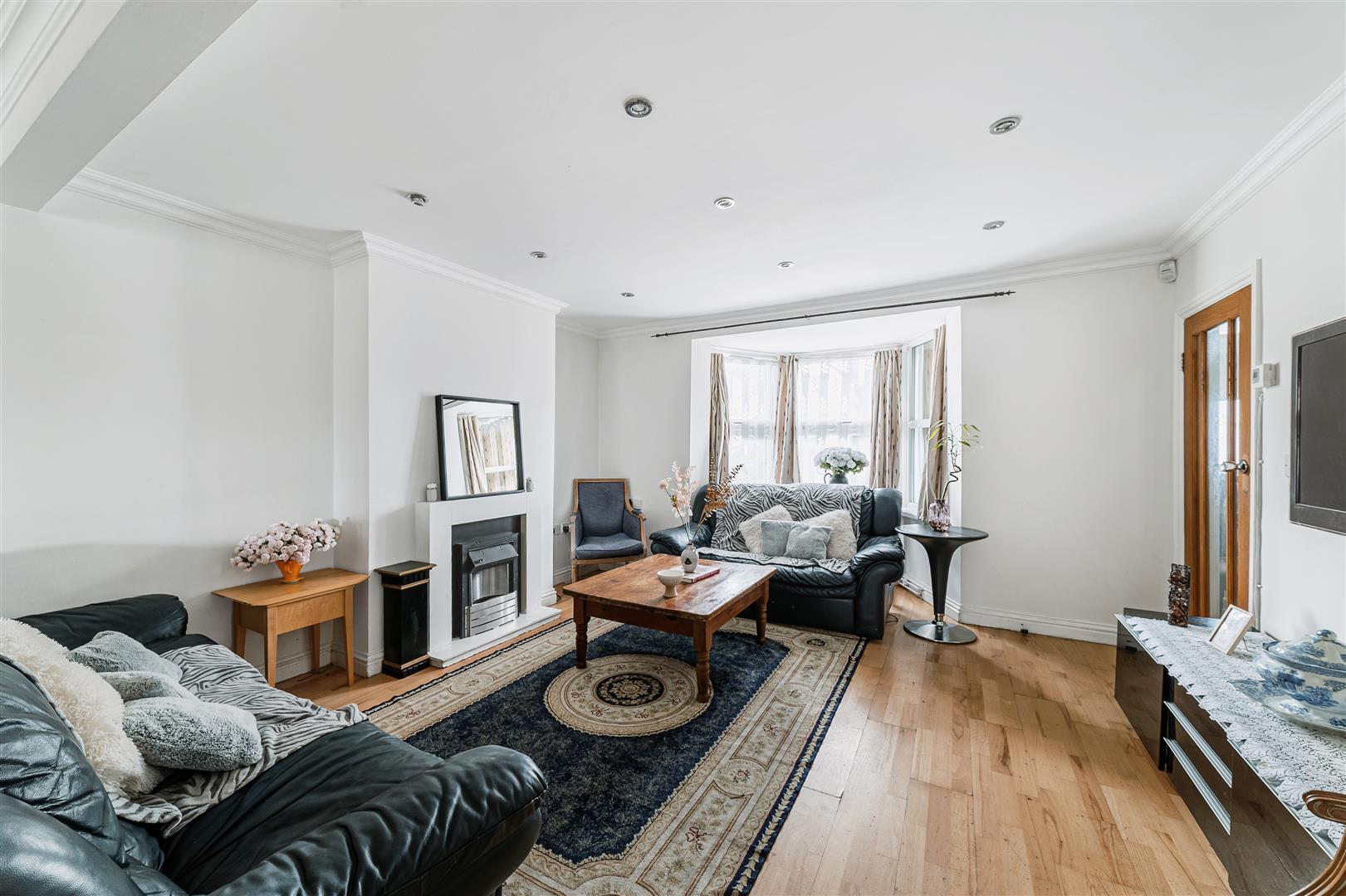 Property Image 3c9d13ea-3ecd-4aee-8cbb-24a7d8a132e7