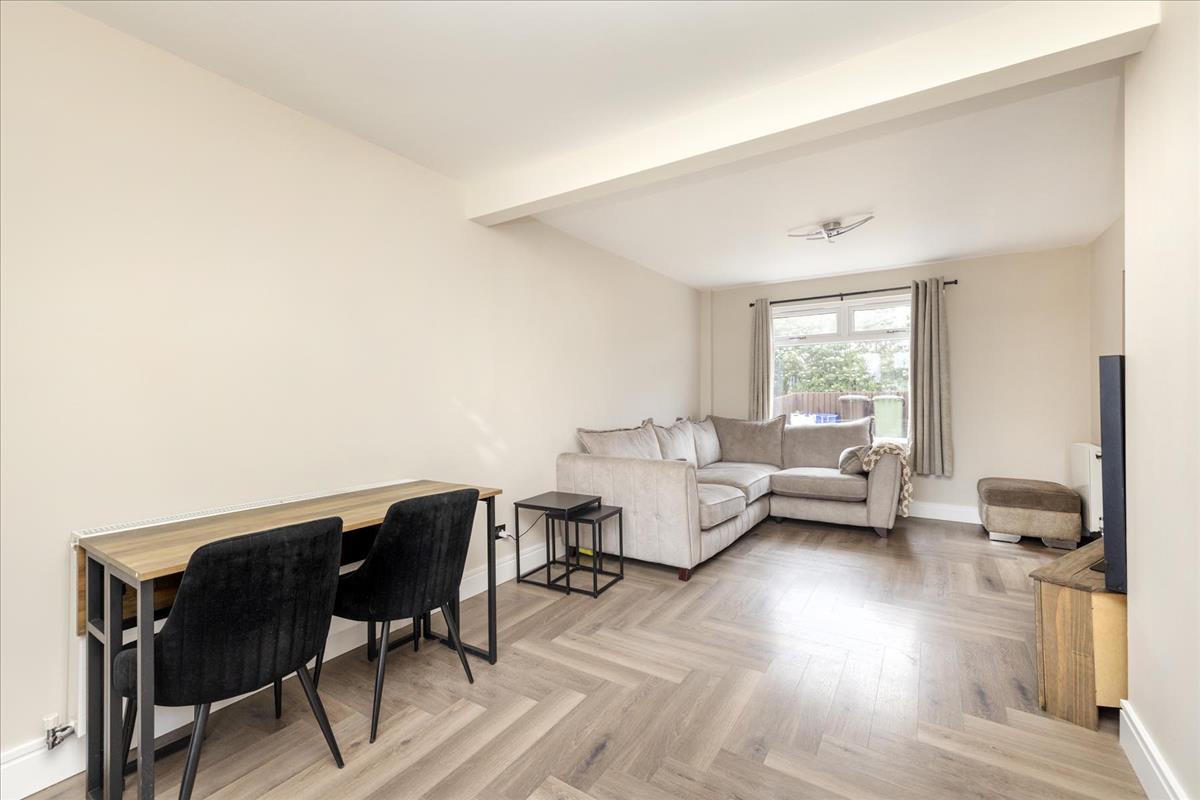 Property Image 3cc6dc90-e856-4eee-986a-7fb97e73bc8f