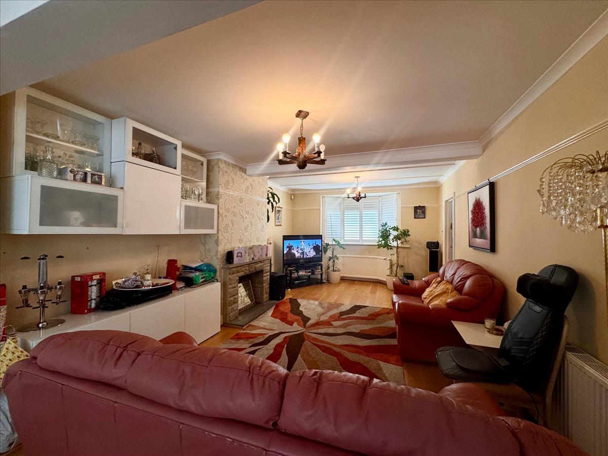 Property Image 3cd5be42-d536-41ce-8fa5-413707267e2c