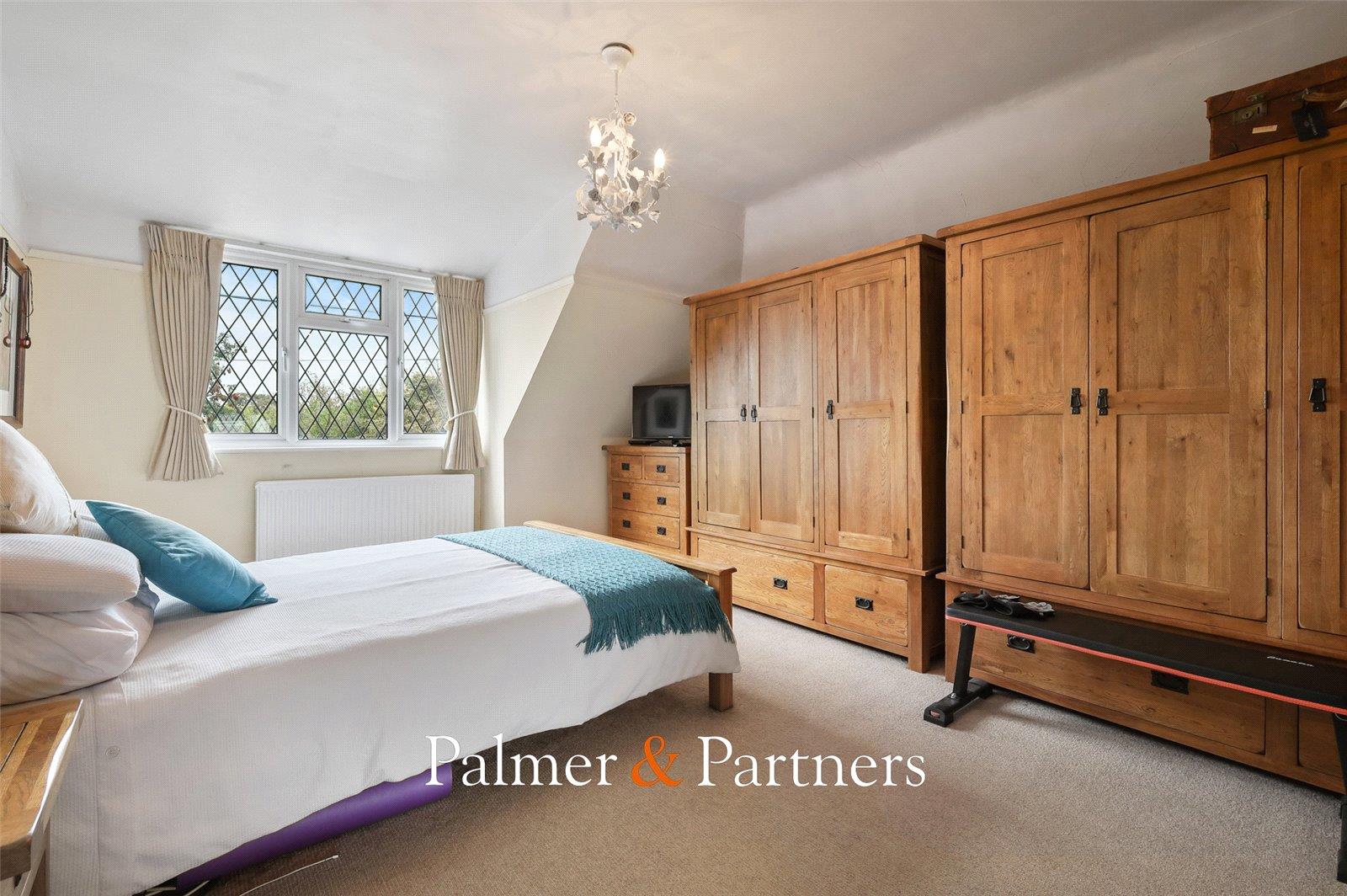 Property Image 3cfc2af9-08ad-48a5-b469-cb20eb3720ce
