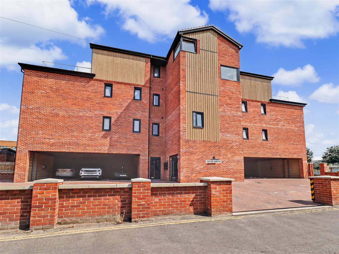 Property Image 3d2ae9e6-fb4e-4a8b-a97d-e5f14e857998