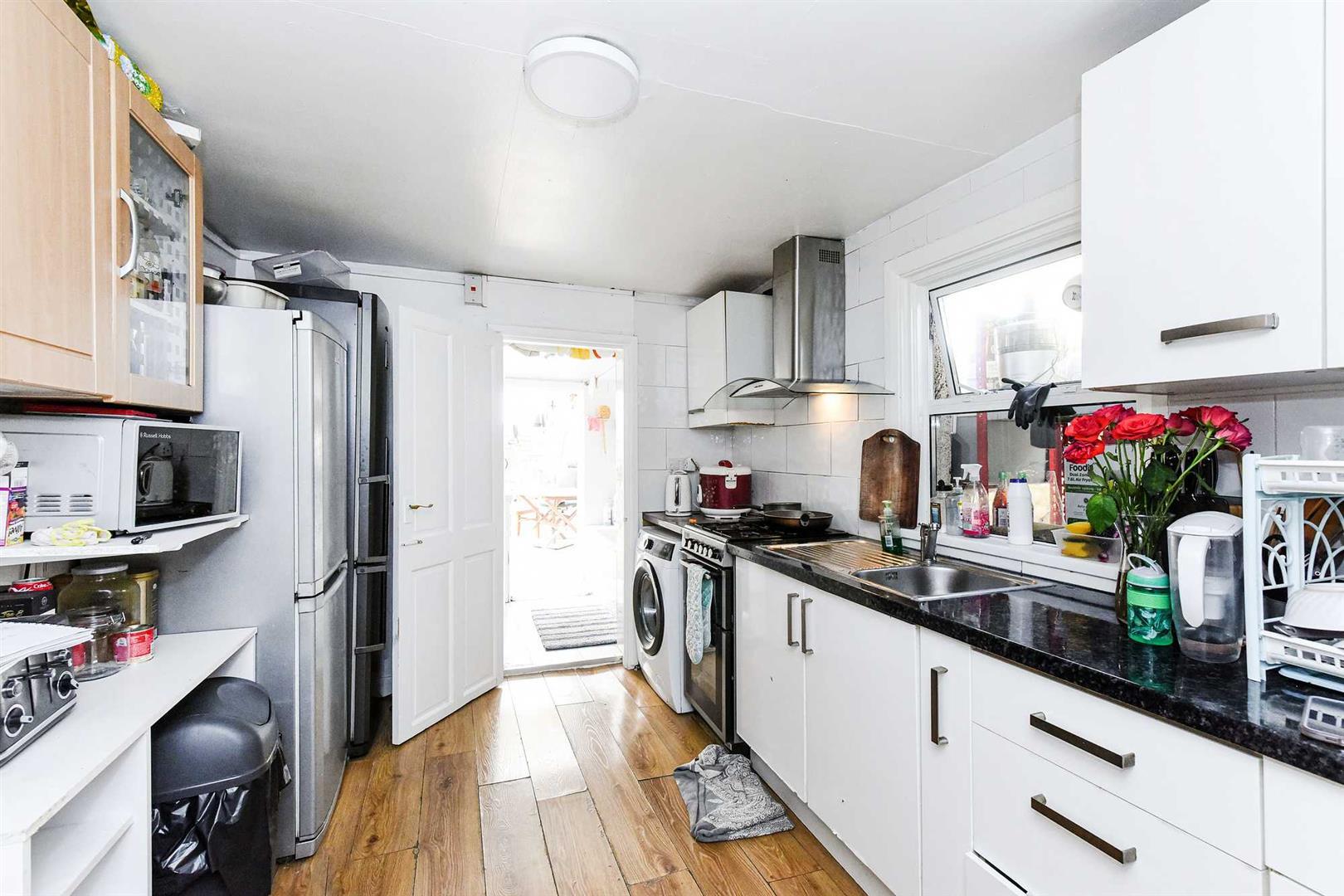 Property Image 3d33e9d4-fda3-49d4-9d3a-b576e011b199