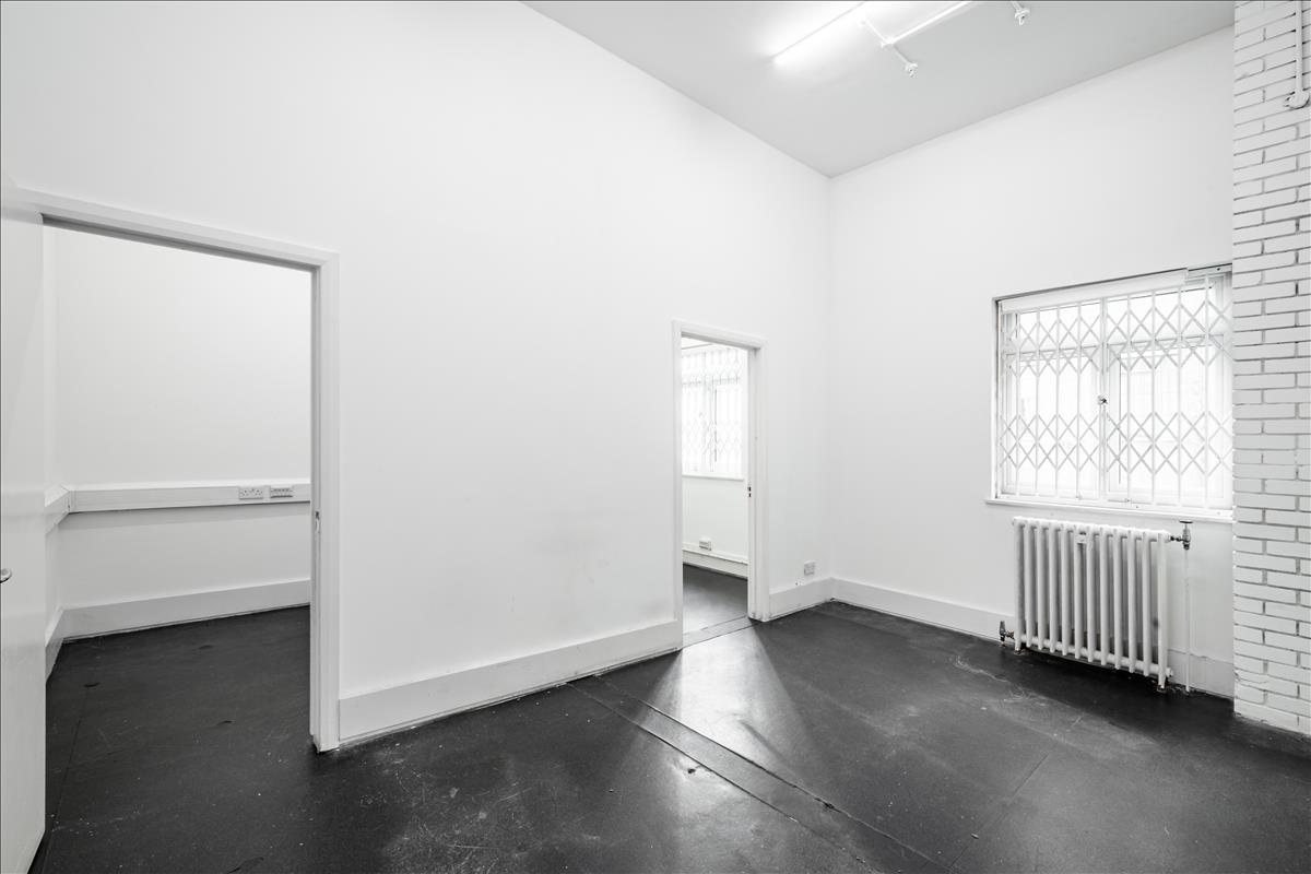 industrial unit to let in Old Street