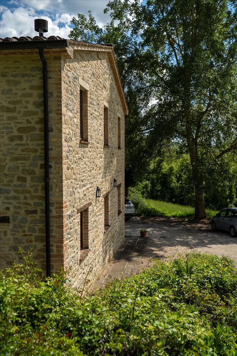 Property Image 3d48fcfc-f42a-4c13-8d03-21dda18d5fe8