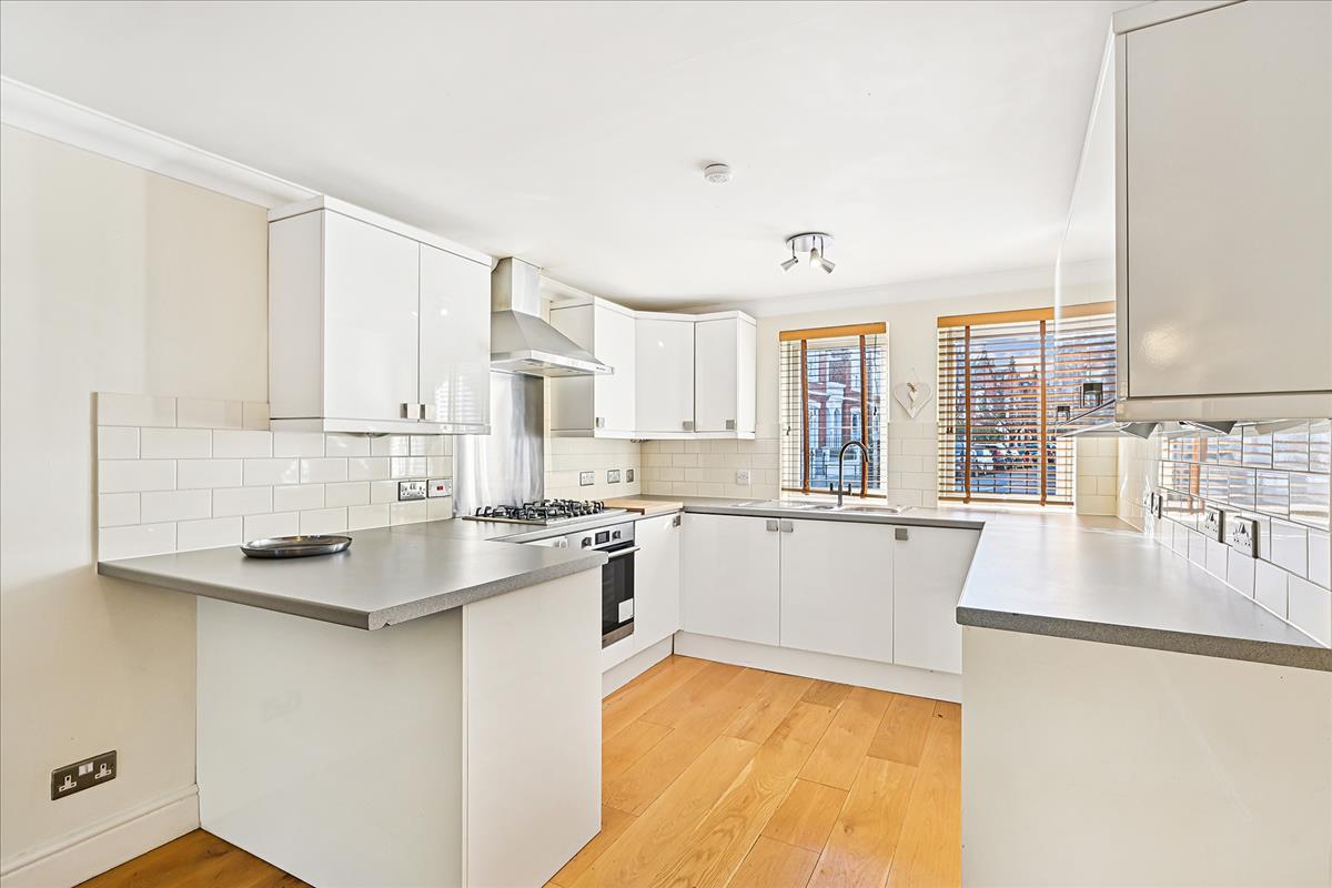 Property Image 3d661d5f-78b9-49ec-81bb-0d1df0b4cbf0