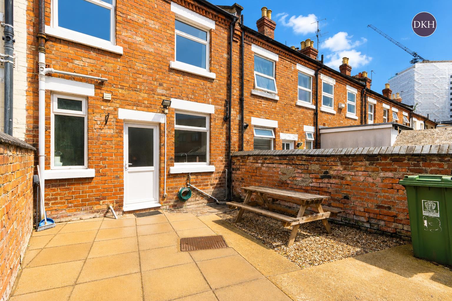 Property Image 3da1341e-9050-4f06-8f52-d7055688df3a